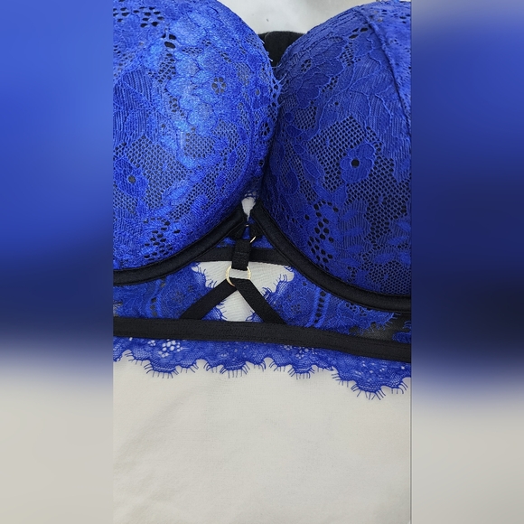 Bra - Picture 3 of 4